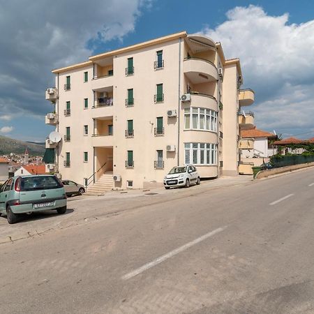 דירות טרוגיר Apartman Dildo מראה חיצוני תמונה